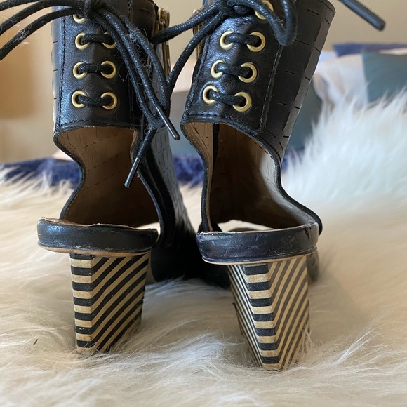 House of Harlow 1960 Leather Booties - Picture 4 of 6